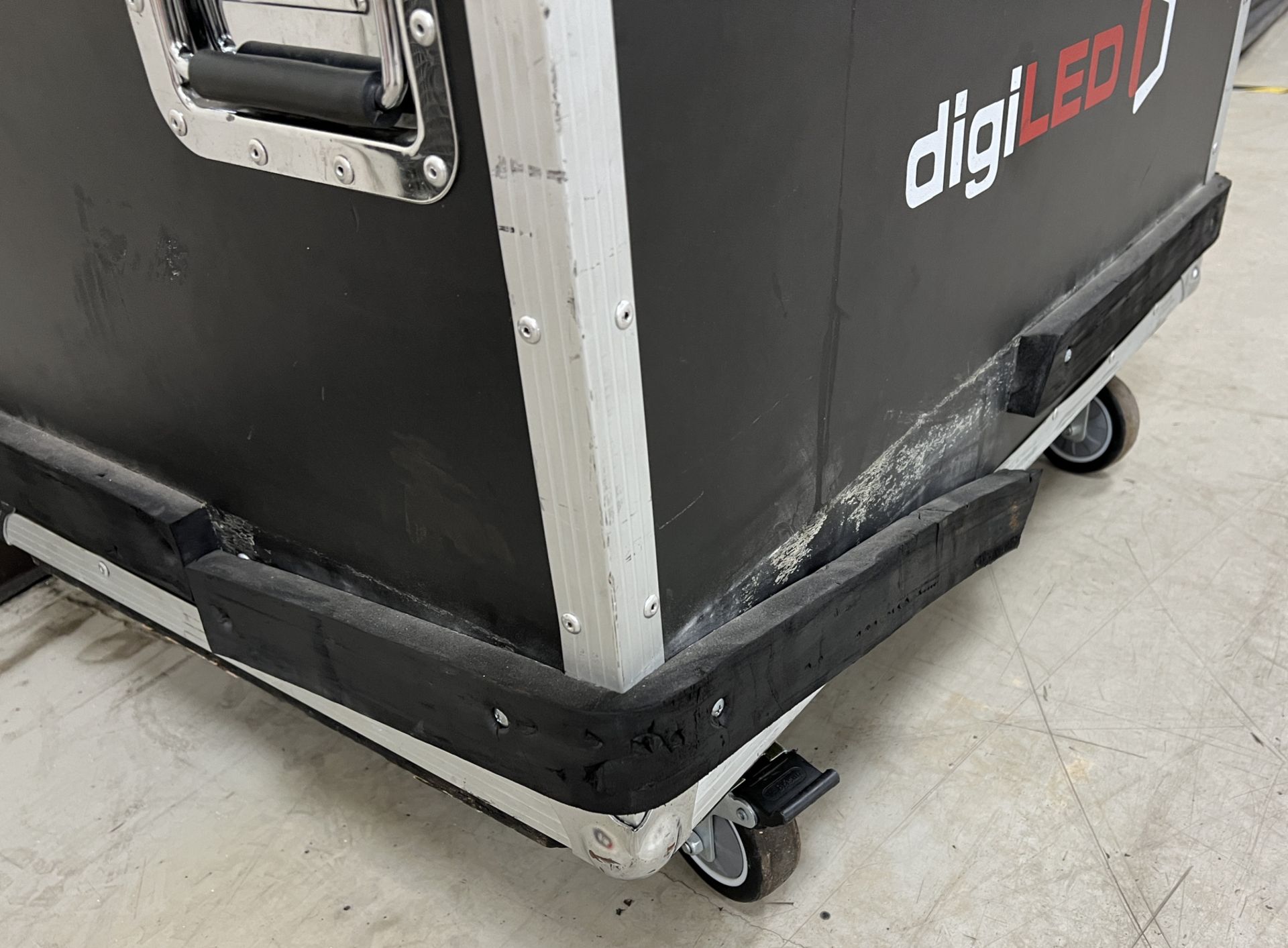 Digi LED HRI3900 kit - 120 LED tiles housed in 20 wheeled flight cases - see description for details - Image 153 of 196