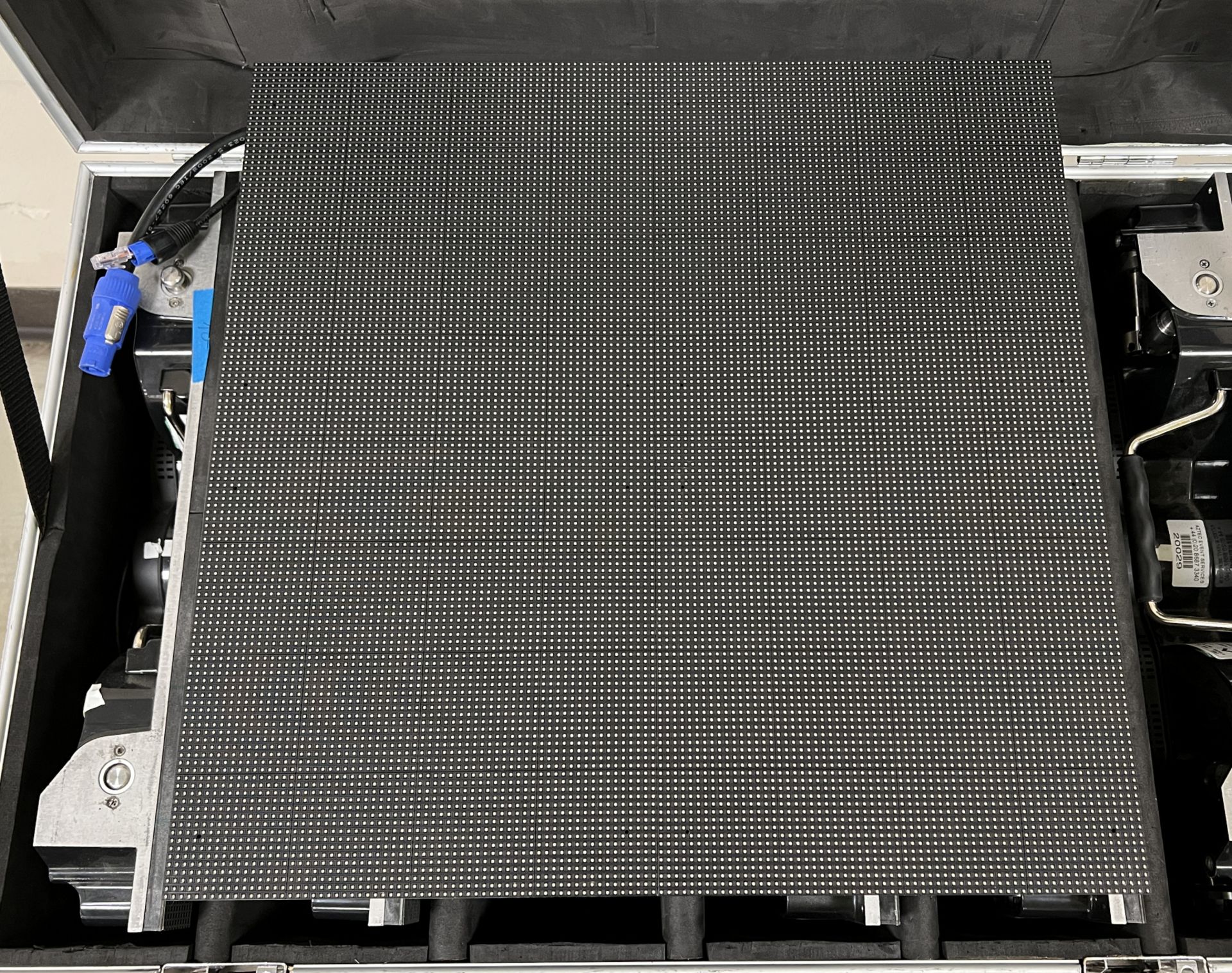 Digi LED HRI3900 kit - 120 LED tiles housed in 20 wheeled flight cases - see description for details - Image 143 of 196