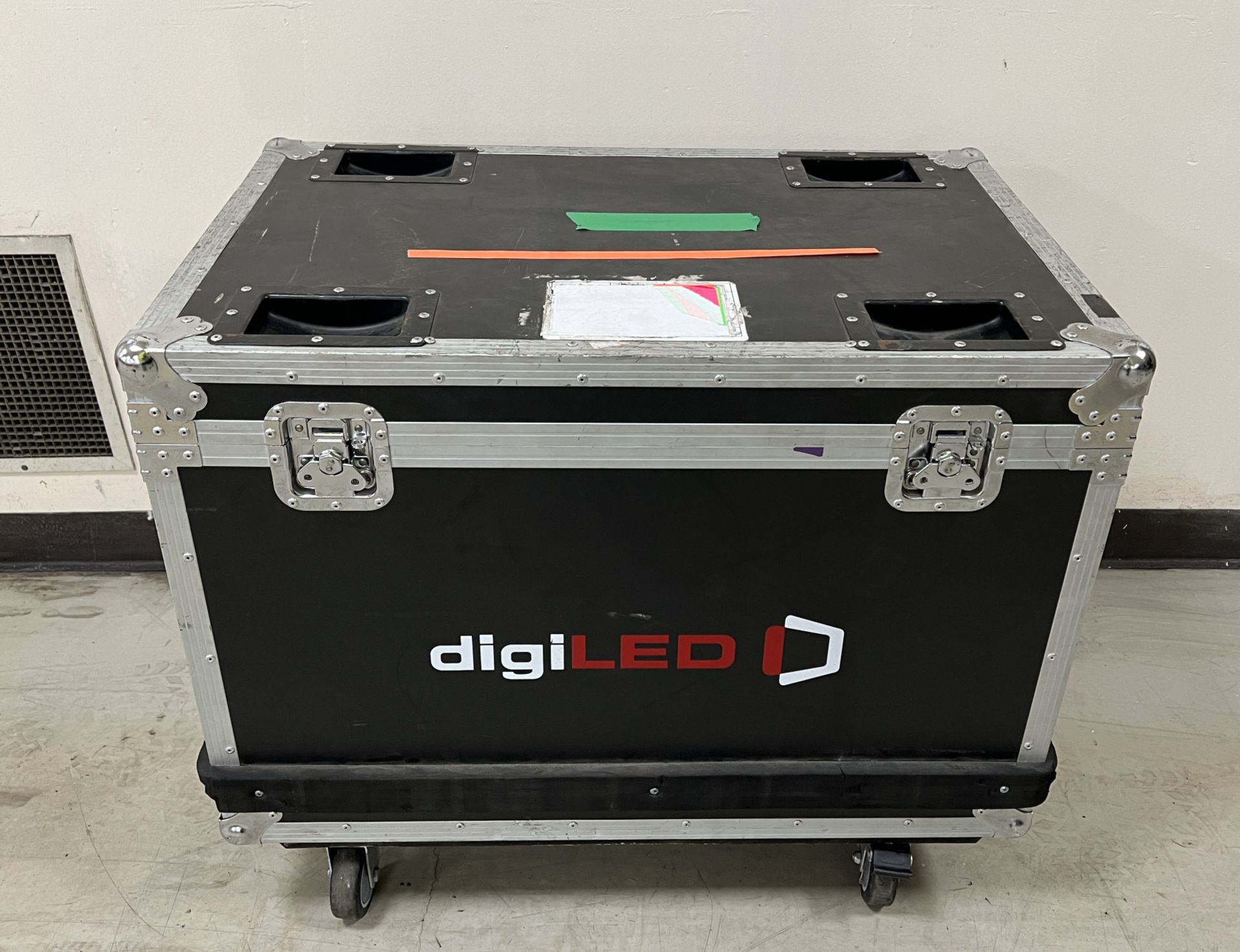 Digi LED HRI3900 kit - 120 LED tiles housed in 20 wheeled flight cases - see description for details - Image 19 of 196