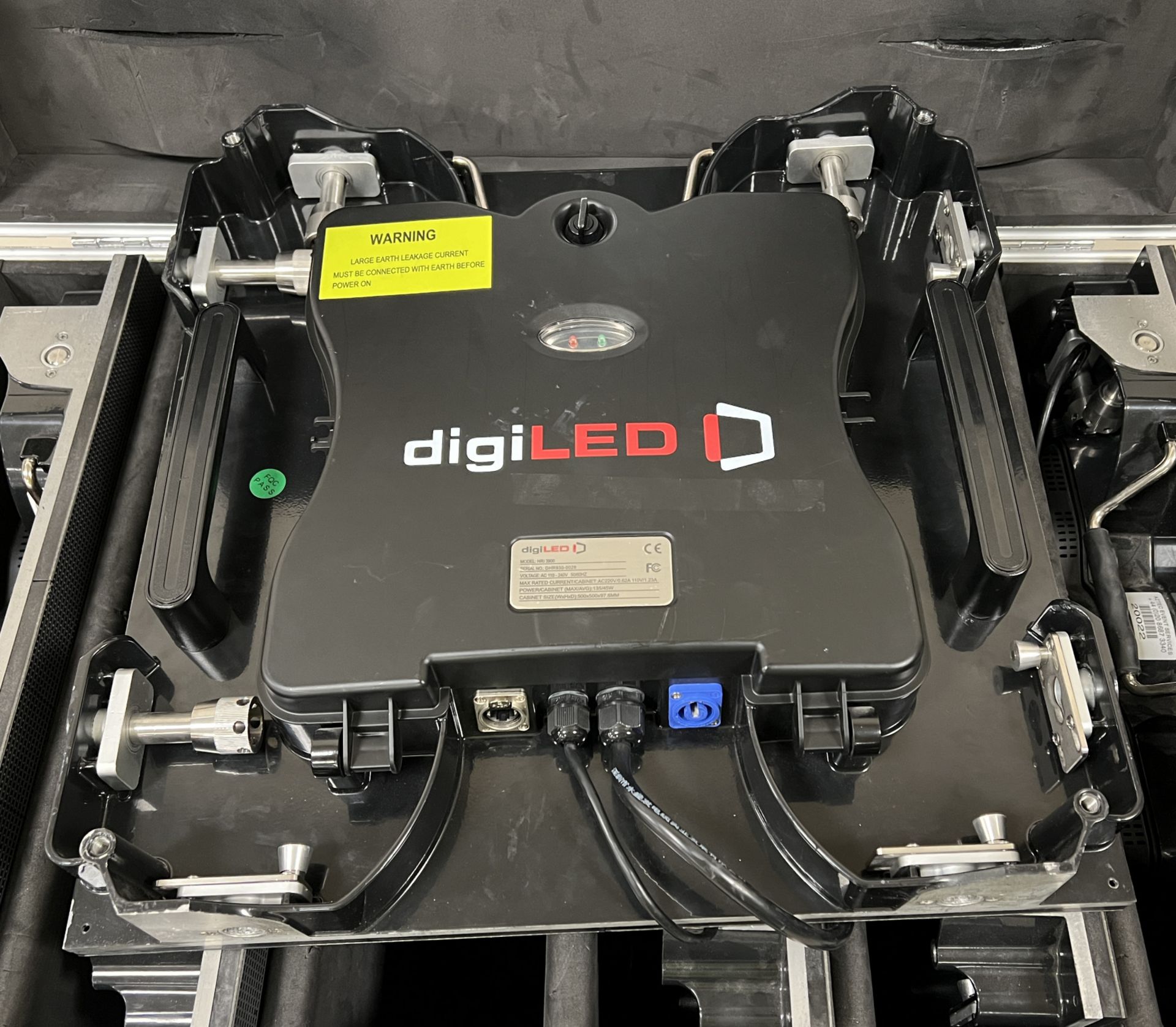 Digi LED HRI3900 kit - 120 LED tiles housed in 20 wheeled flight cases - see description for details - Image 30 of 196