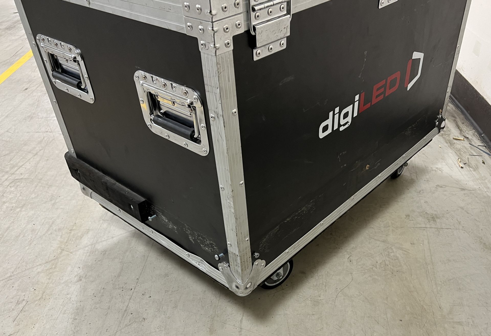 Digi LED HRI3900 kit - 120 LED tiles housed in 20 wheeled flight cases - see description for details - Image 132 of 196