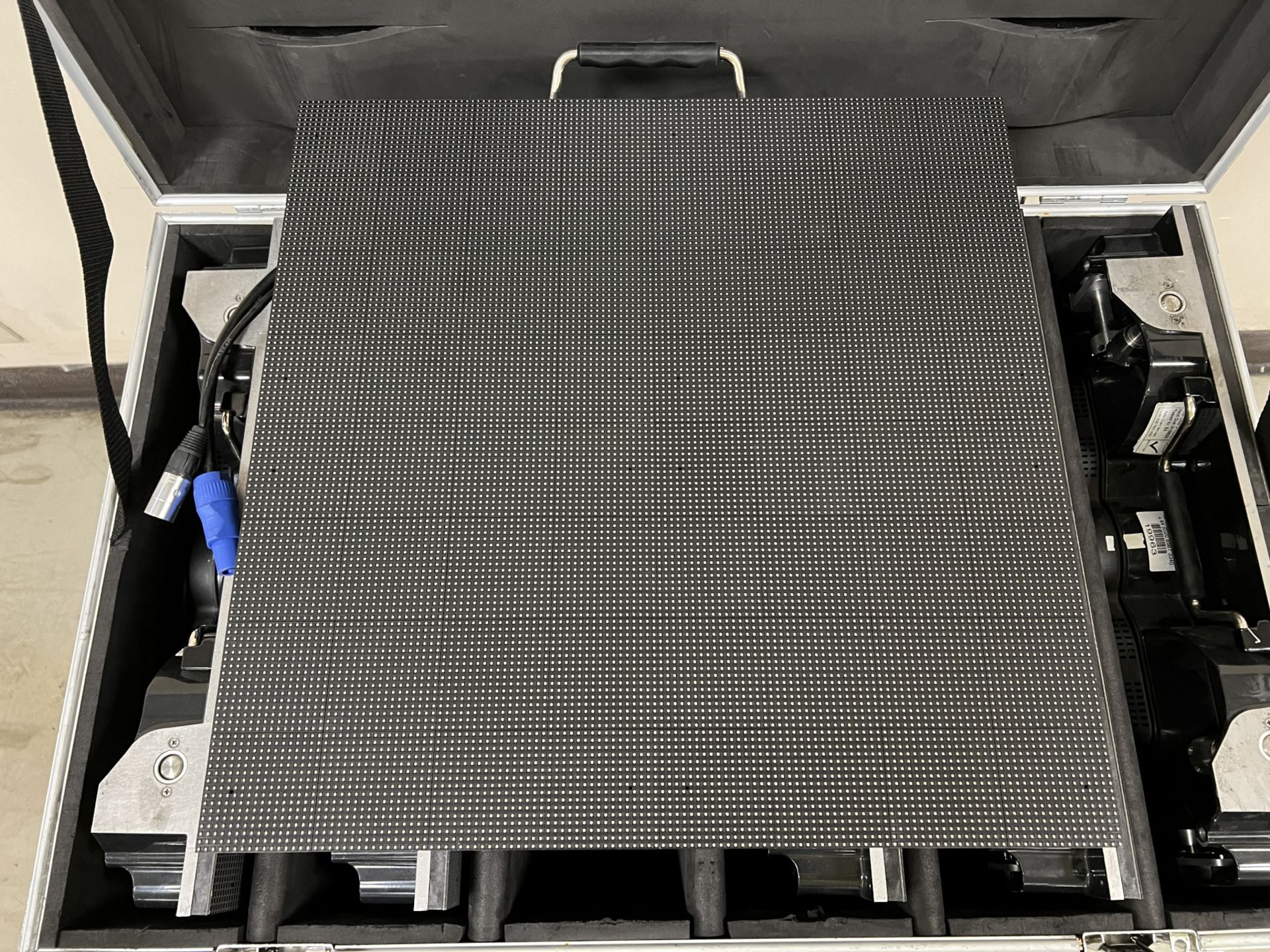 Digi LED HRI3900 kit - 120 LED tiles housed in 20 wheeled flight cases - see description for details - Image 107 of 196