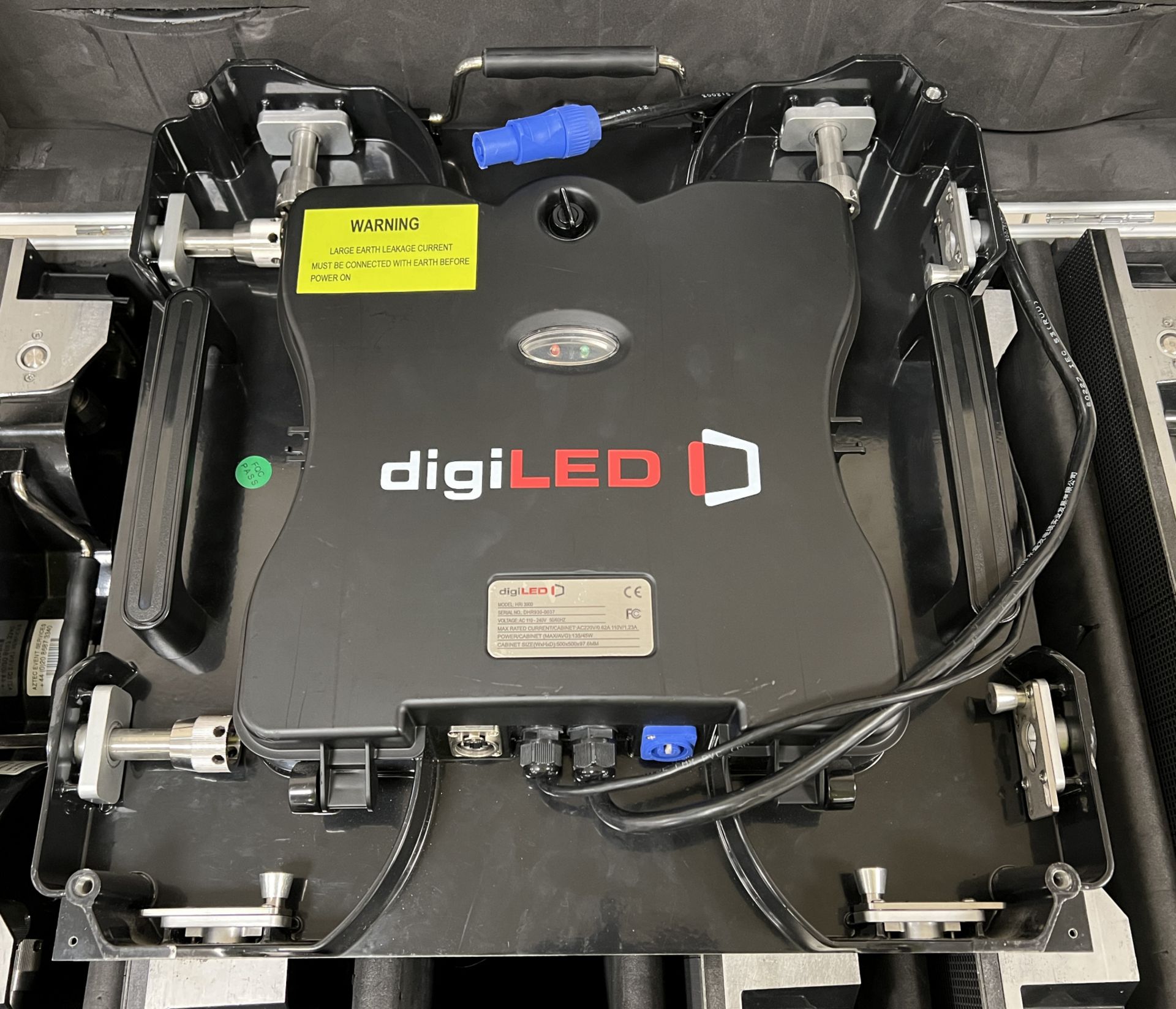 Digi LED HRI3900 kit - 120 LED tiles housed in 20 wheeled flight cases - see description for details - Image 114 of 196