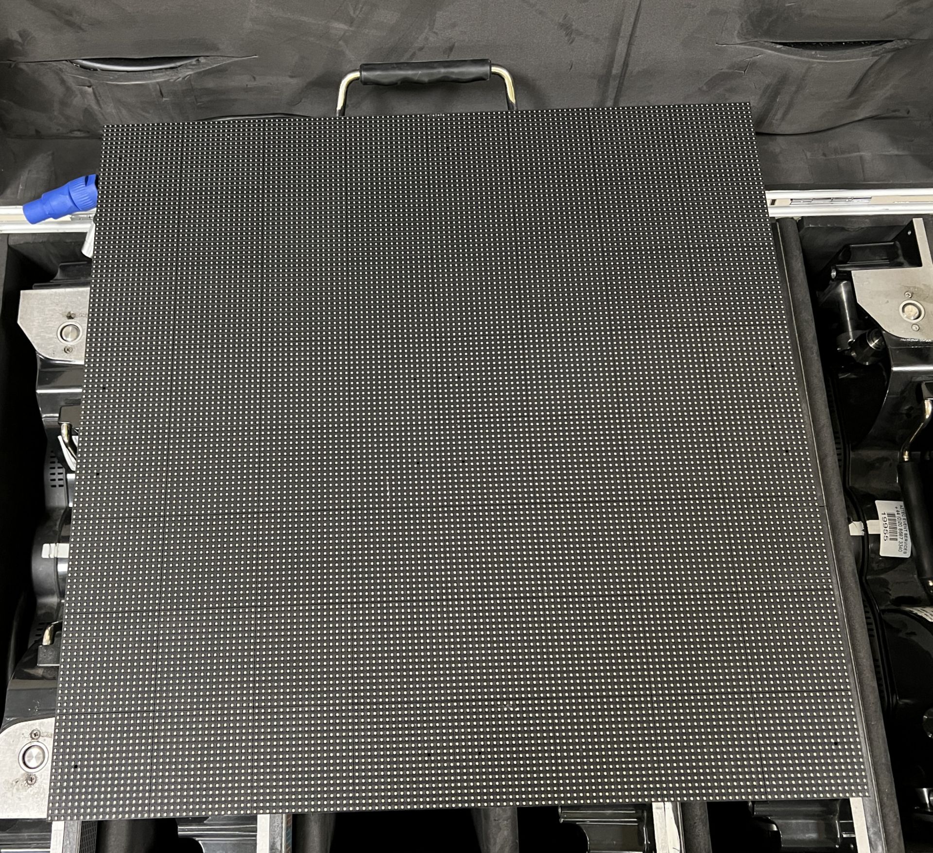 Digi LED HRI3900 kit - 120 LED tiles housed in 20 wheeled flight cases - see description for details - Image 151 of 196