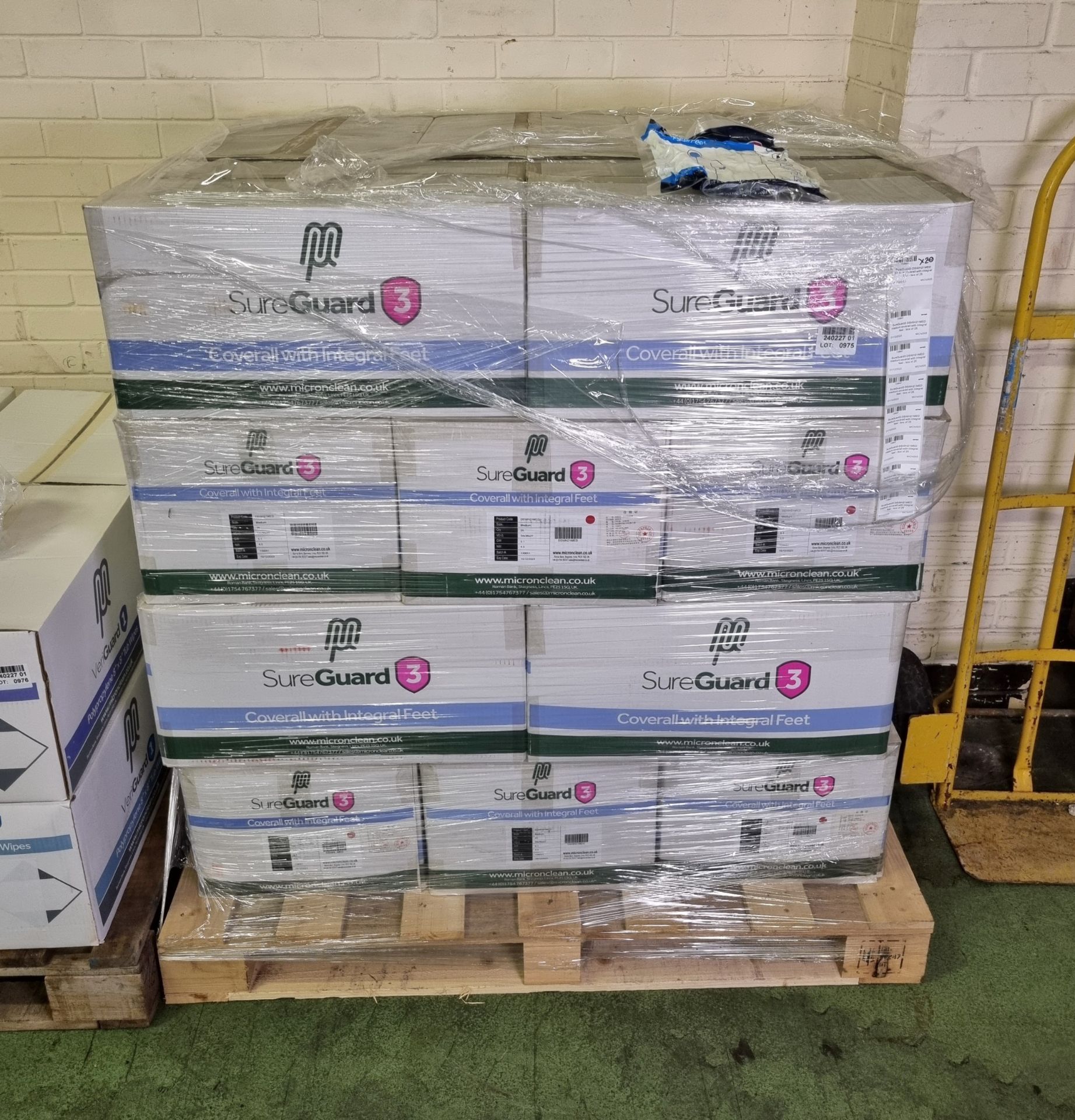 20x boxes of SureGuard 3 DSWH21MED medium coverall with integral feet - 25 per box