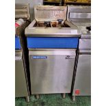 Blue Seal twin basket gas fryer - W 450 x D 830 x H 1090 mm
