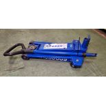 Weber UK hydraulic trolley jack - capacity: 2000kg