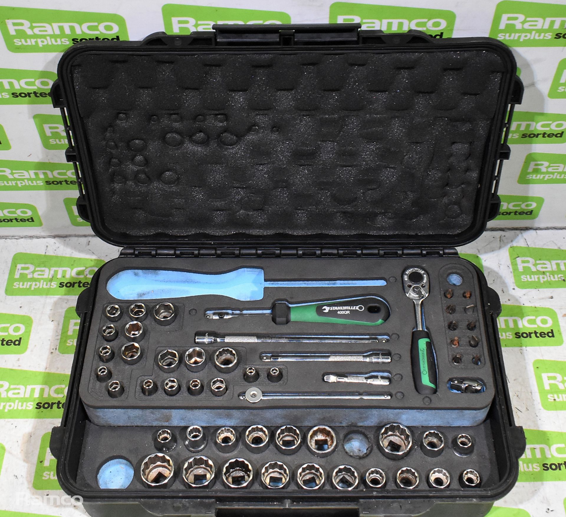 Multi piece socket set in plastic case with foam inserts - Snap-on 1/4 and 3/8 inch sockets - Image 2 of 12