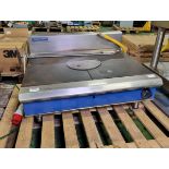Blue Seal gas flat grill - W 900 x D 860 x H 500 mm