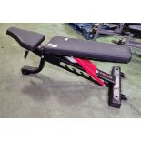 Exigo adjustable incline bench - W 1300 x D 600 x H 470 mm