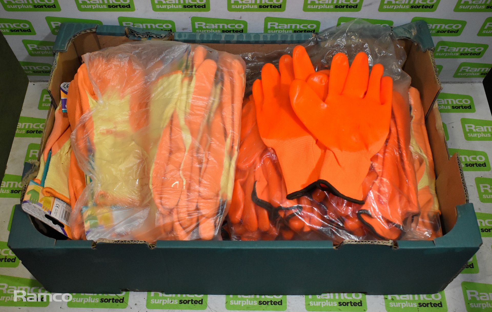 60x Pairs of Neilsen PVC work gloves