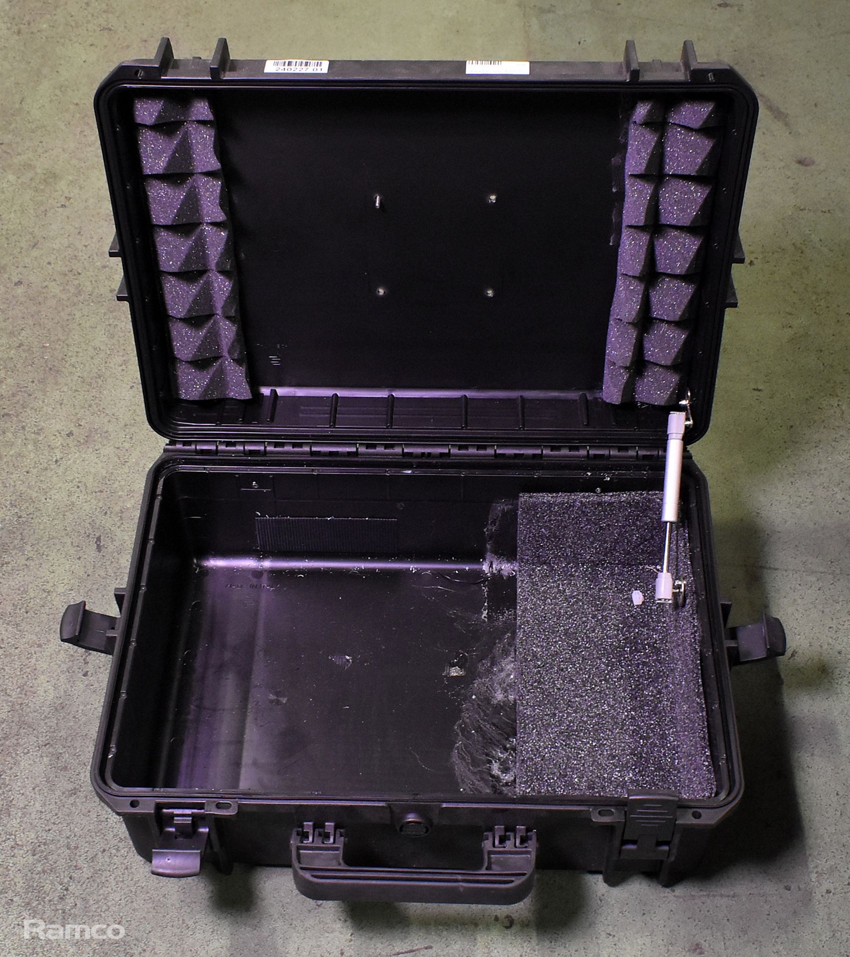 Black Peli case - W 500 x D 350 x H 200mm