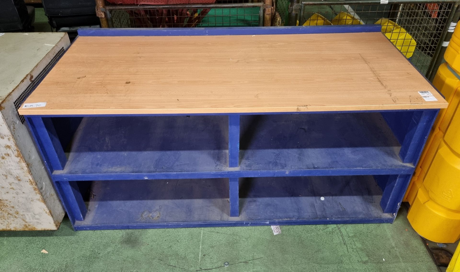 Wooden work bench - W 1820 x D 850 x H 900 mm - Image 2 of 3