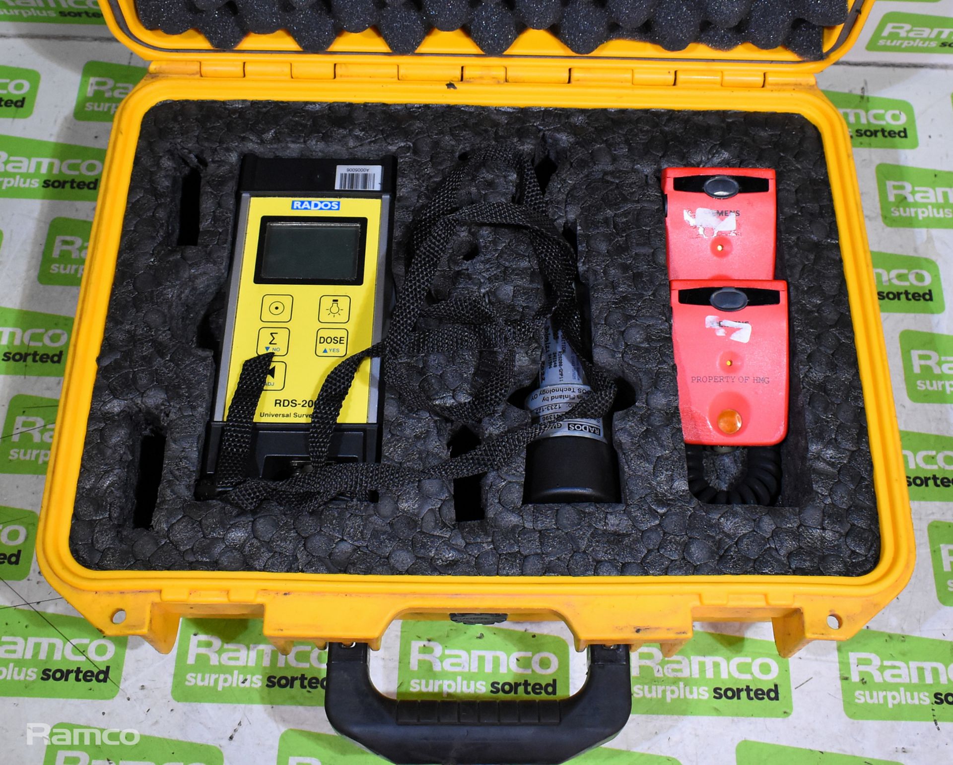 Rados RDS-200 universal survey meter, Rados GMP-11 sensor, 2x Siemens MK2.3 dosimeters - Image 2 of 9