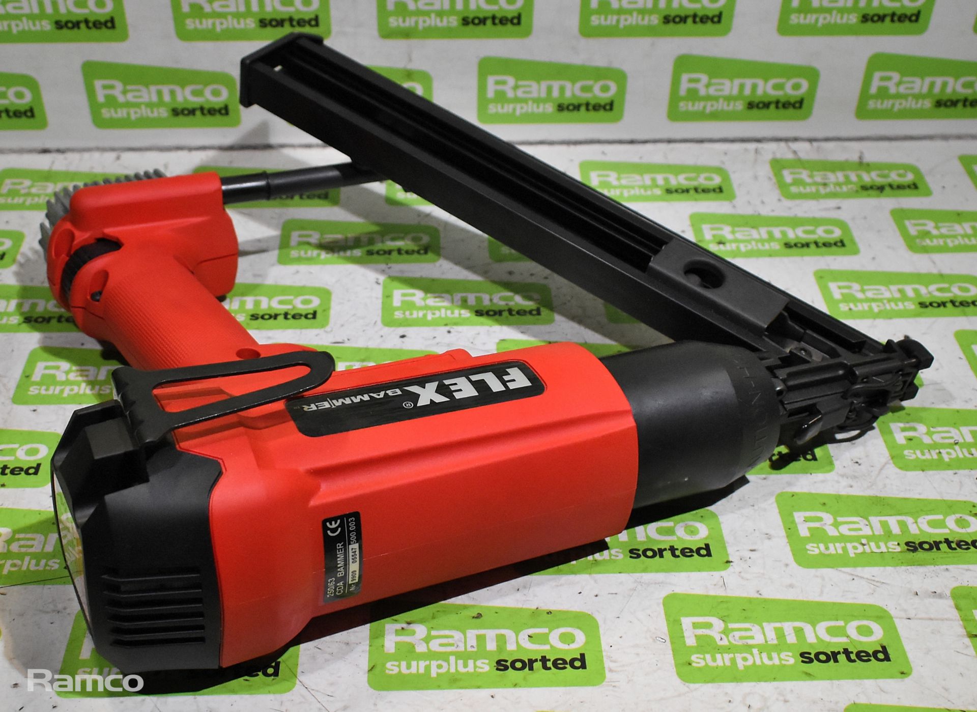 Flex bammer gas fueled nail gun with one gas cartridge in carry case - Image 4 of 7