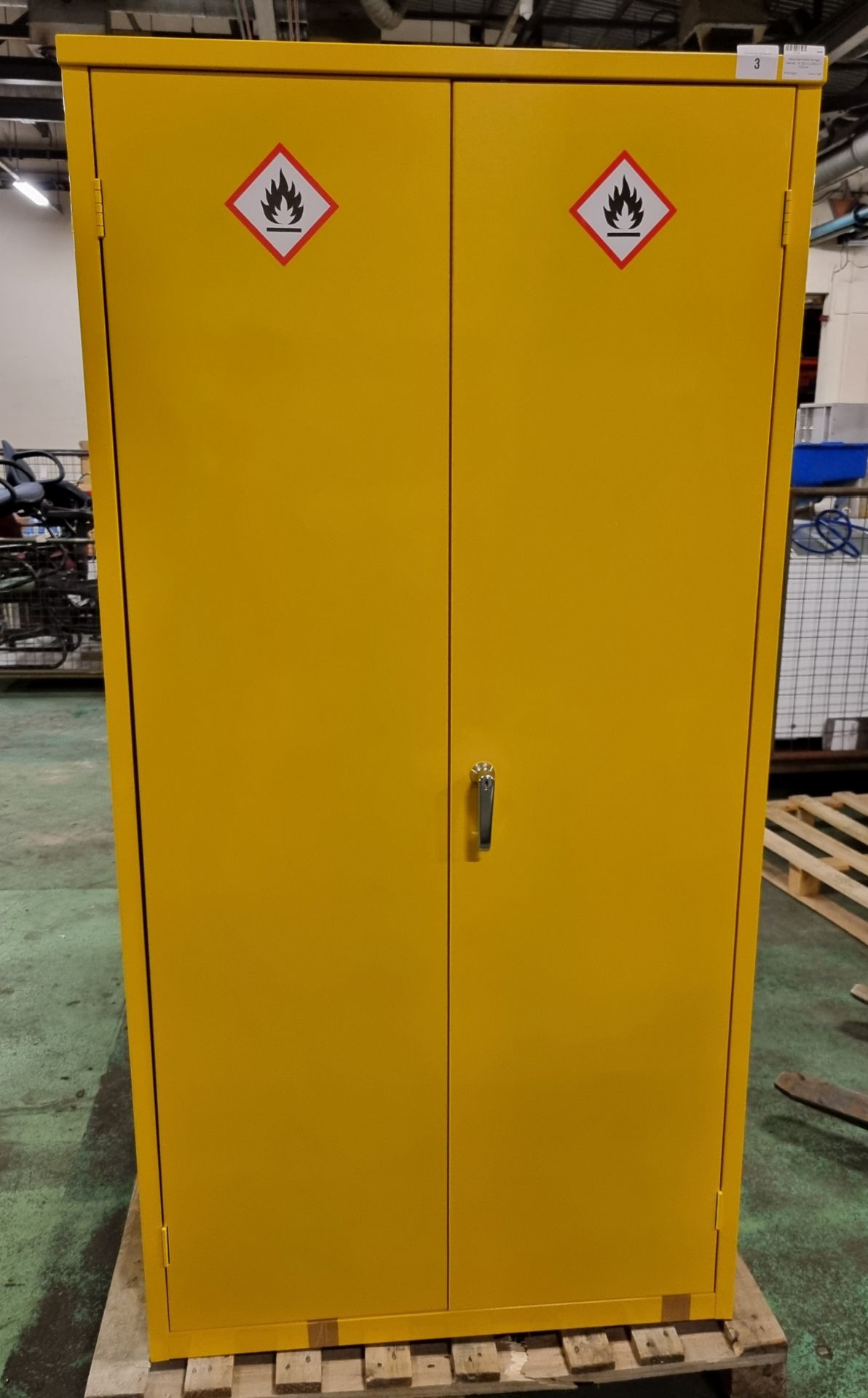 Yellow flammable storage cabinet - W 920 x D 500 x H 1820mm