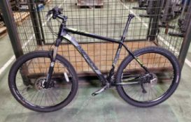 Merida Big Seven hardtail mountain bike - 3x10 Shimano drivetrain - NO PEDALS OR SADDLE