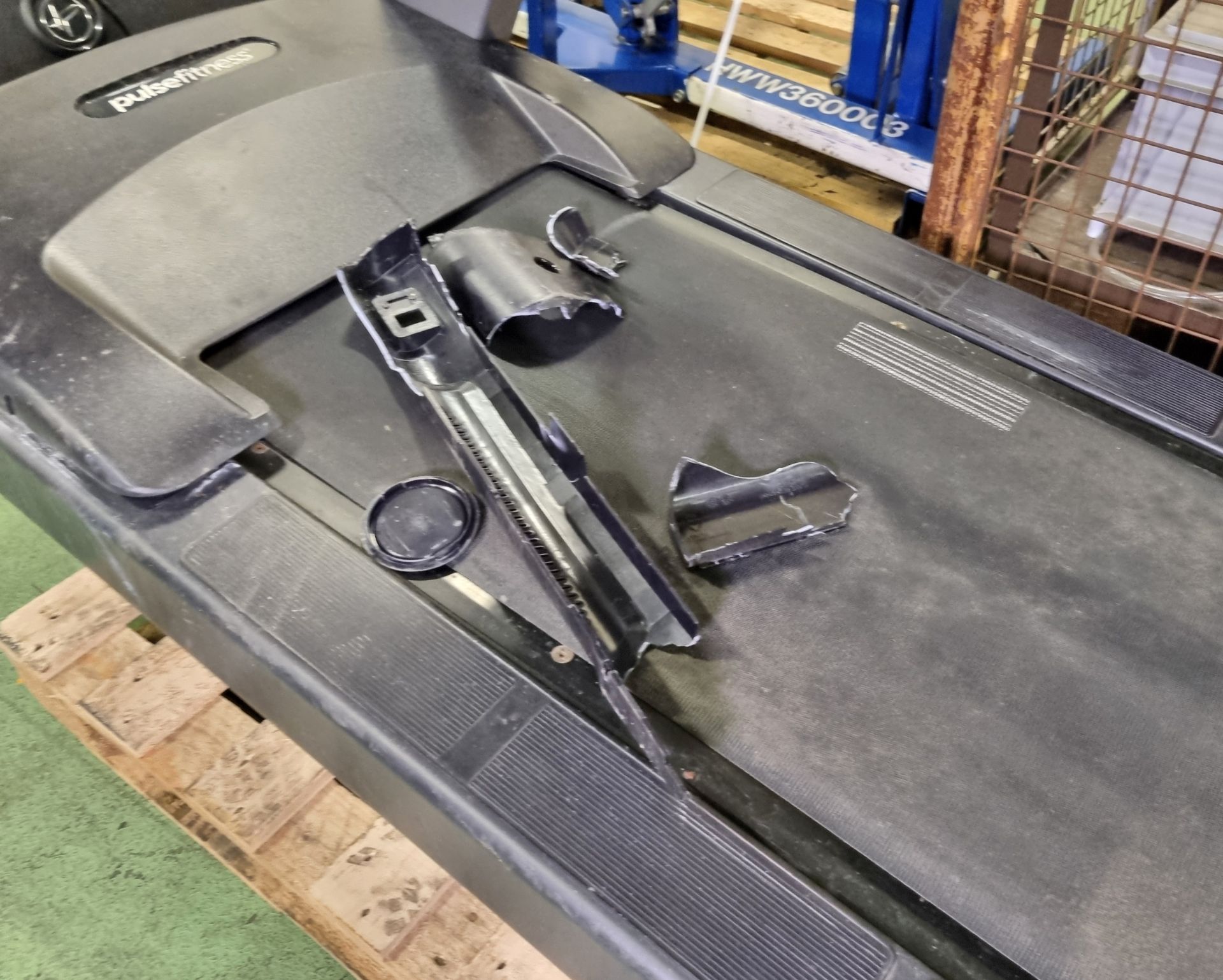 Pulse Fitness 260G treadmill - damage to front - W 2120 x D 850 x H 1580 mm - Image 5 of 7