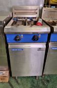 Blue Seal twin basket electric fryer - W 450 x D 830 x H 1090 mm