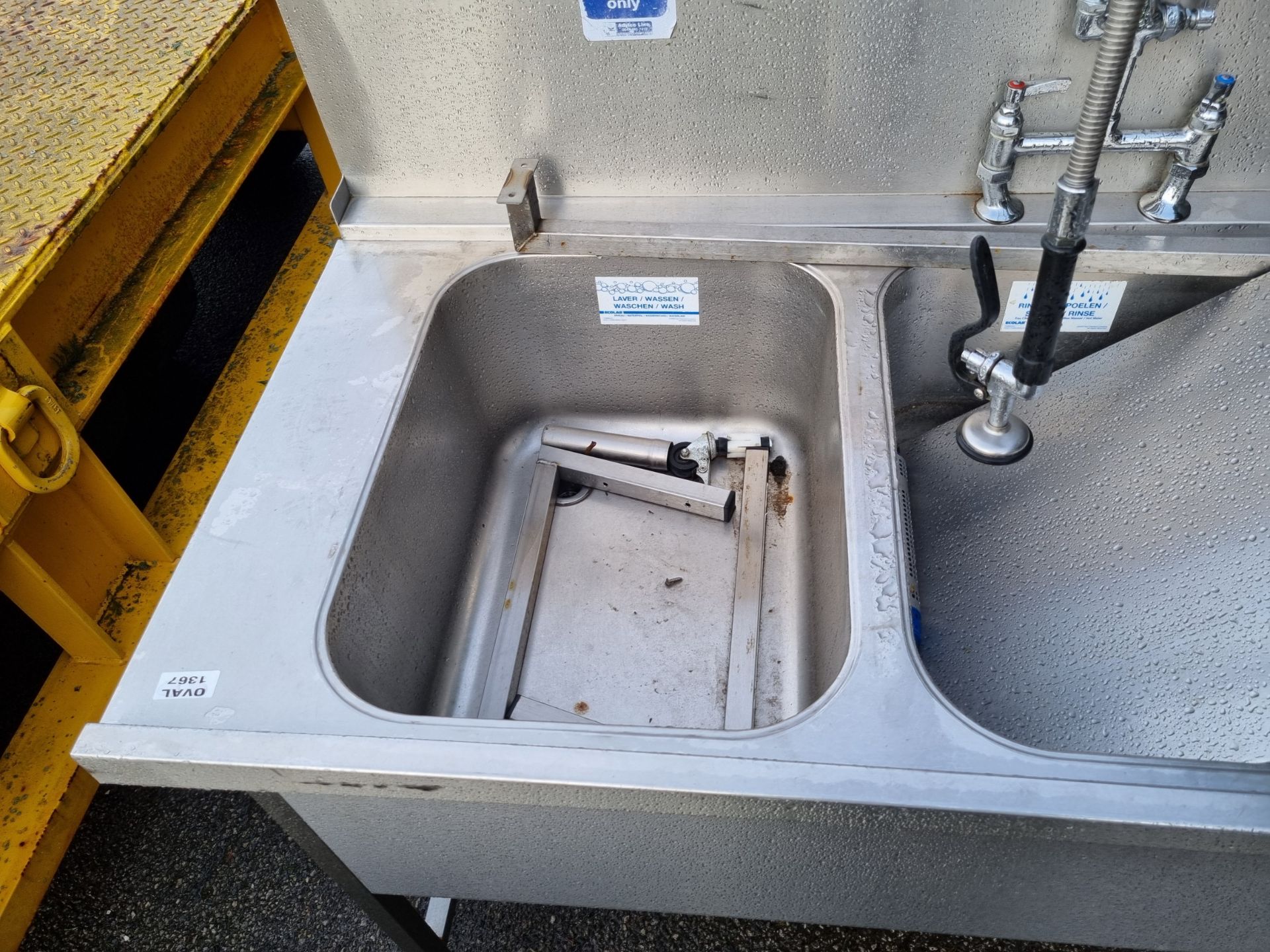 Stainless steel triple sink pass through unit - L 1950 x W 800 x H 1190mm - Bild 4 aus 5