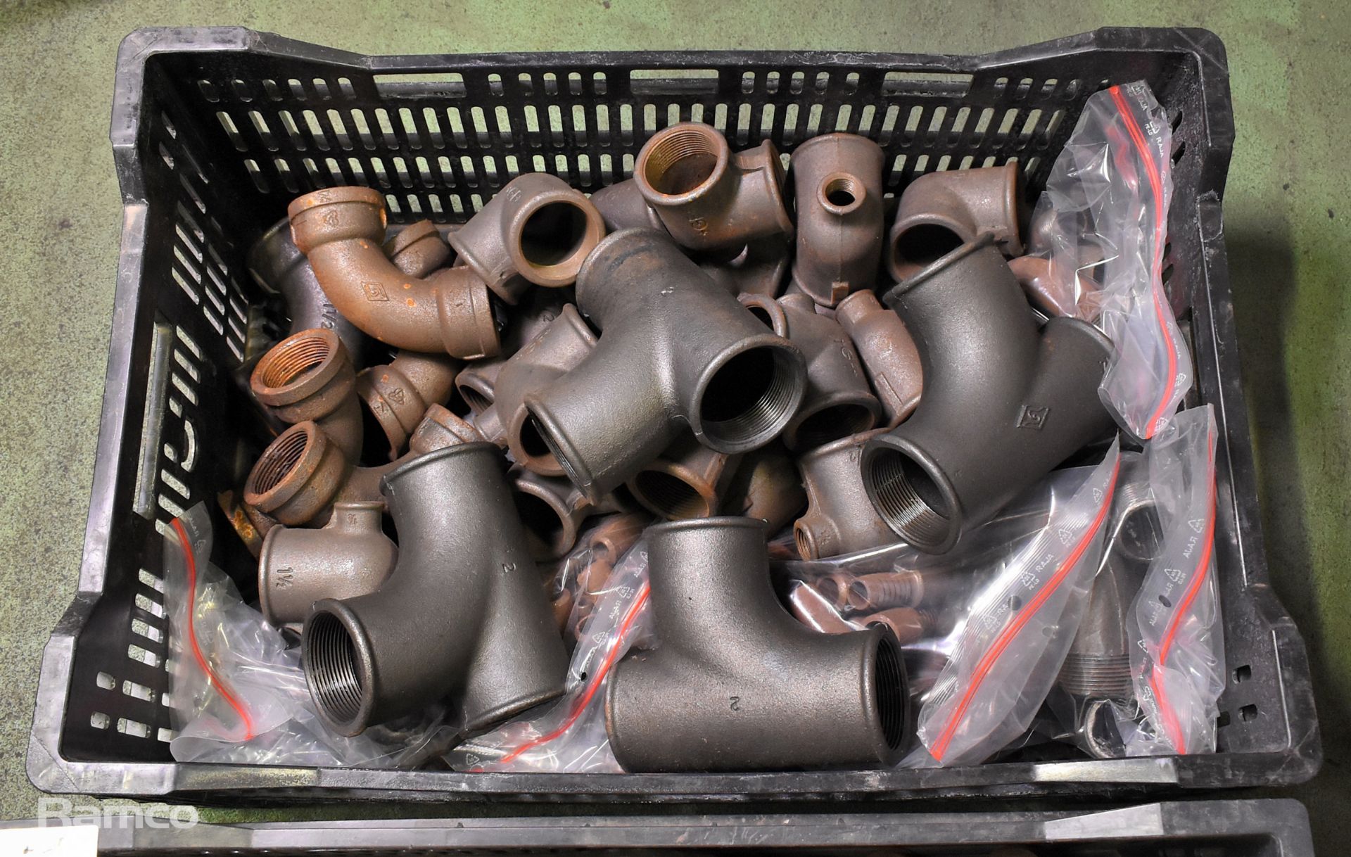 2x Trays of assorted black metal fittings - Image 2 of 11