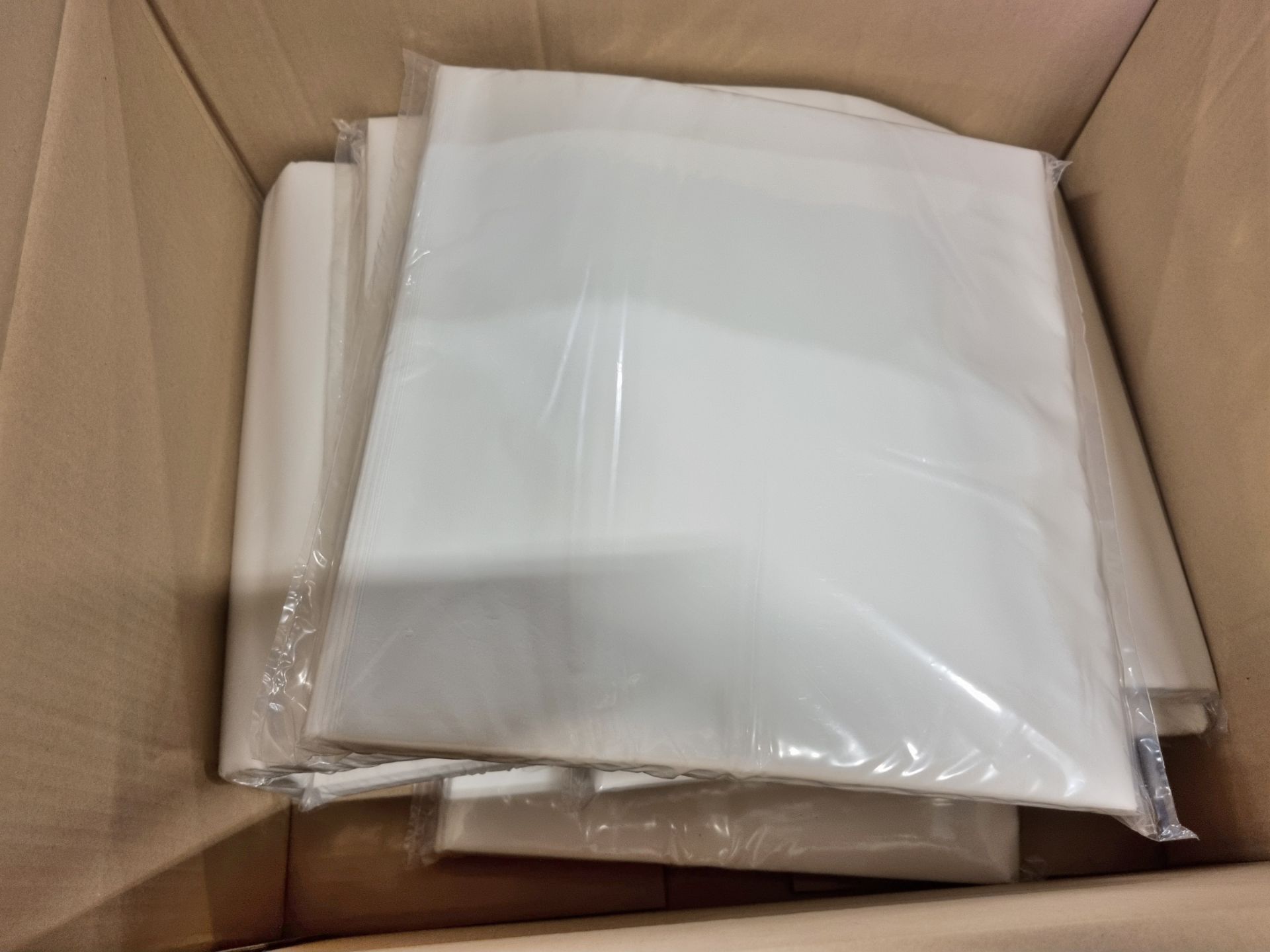 6x boxes of WhiteGuard2 WNWG04016 poly/cellulose dry wipes - 10x100 wipes 16" x 15" per box - Bild 2 aus 3