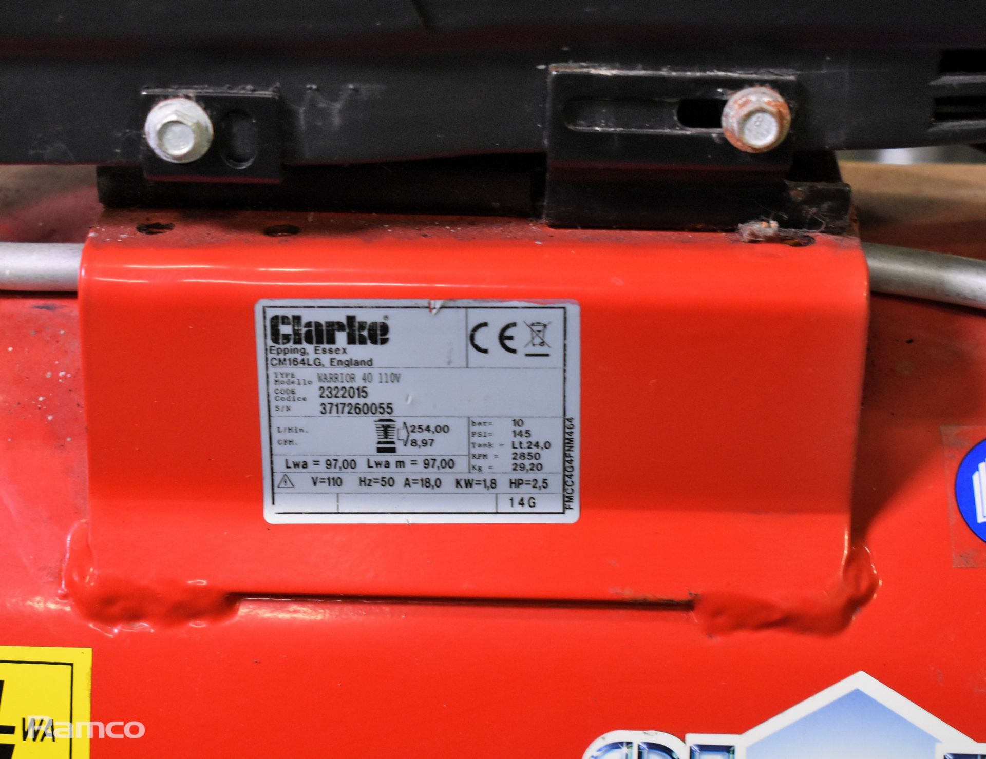 Clarke Warrior 40 110V air compressor - 24L tank - 145 PSI (10 BAR) - 2.5 HP - Image 5 of 6