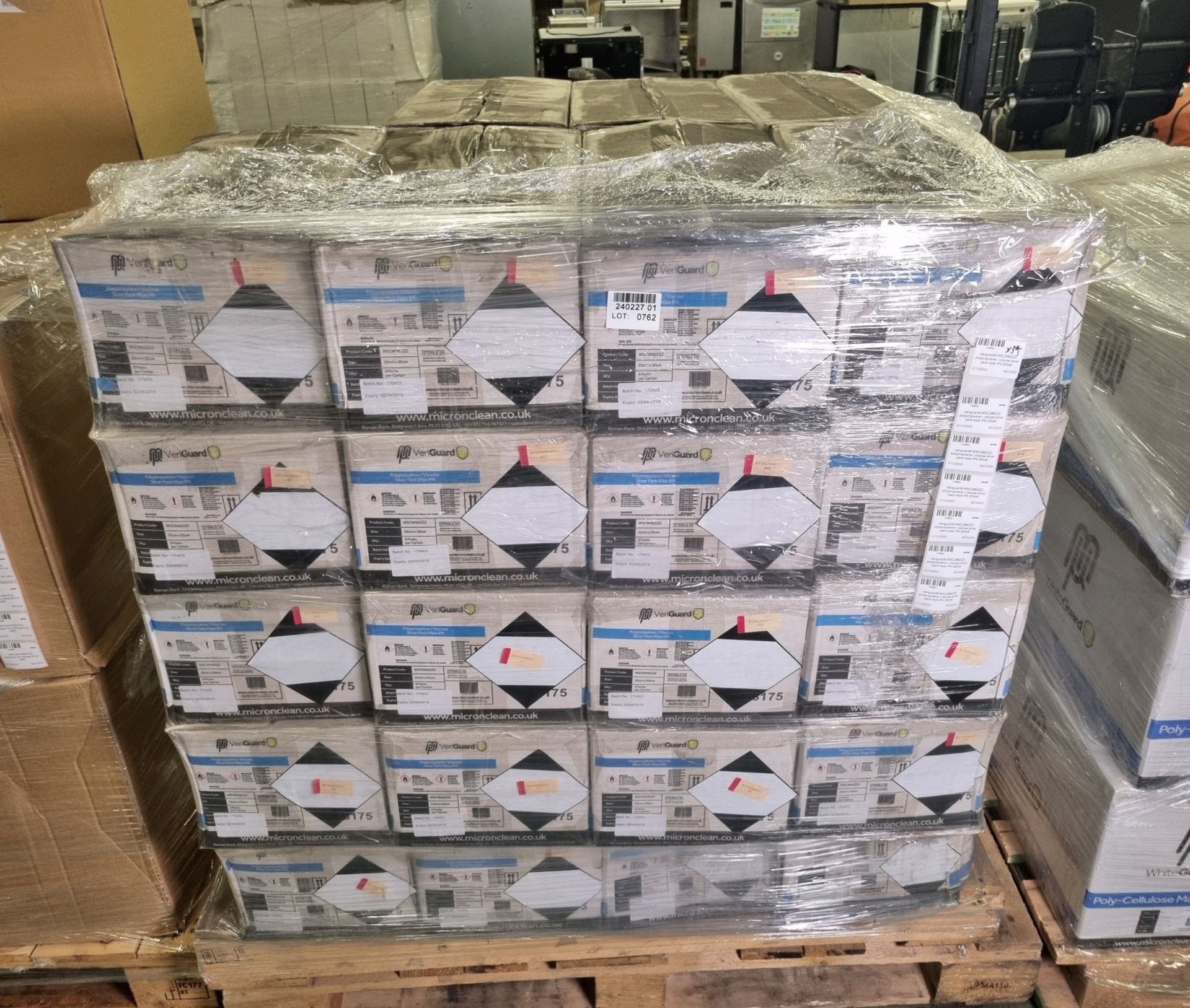 39x boxes of Veriguard9 WSC296ZZZ polypropylene / viscose silver pack wipe IPA - 200x8 per box - Image 4 of 4