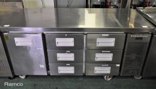 Hoshizaki Snowflake refrigerated preparation counter - W 1640 x D 700 x H 850 mm