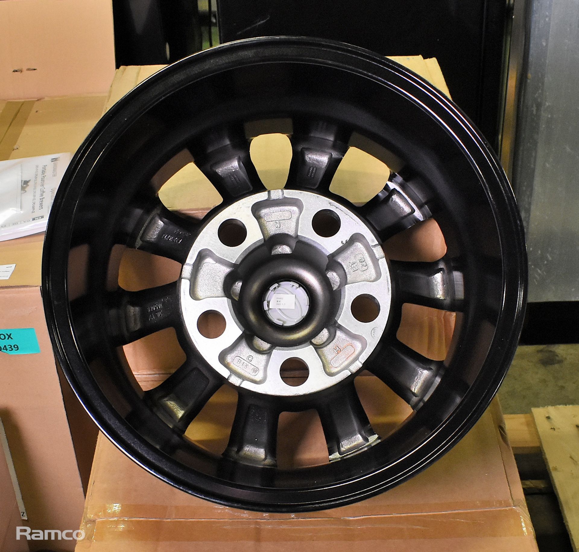 5x HY2943-2 alloys to fit Land Rover - Image 4 of 5