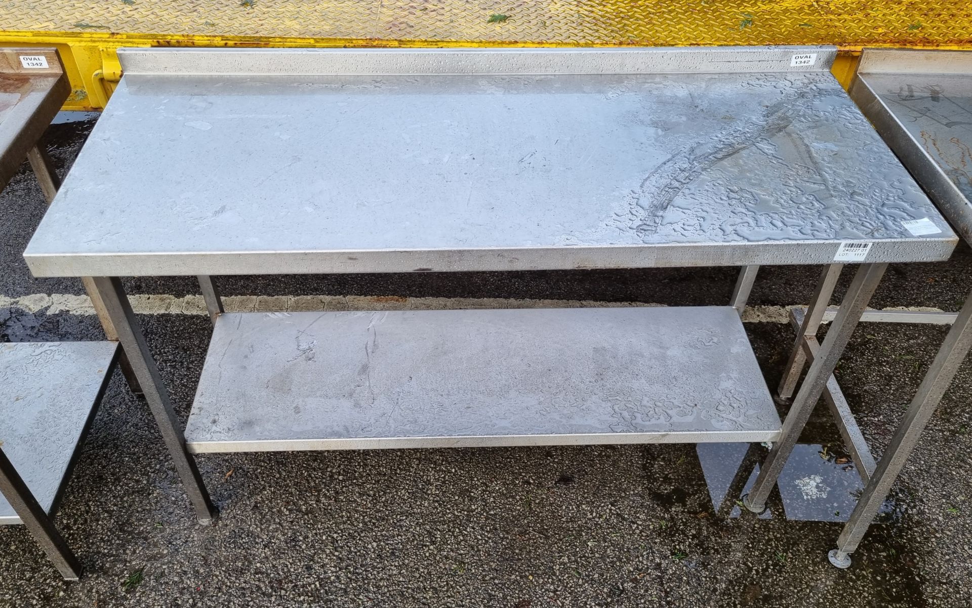 Stainless steel preparation table with splashback - L 1500 x W 600 x H 940mm - Image 2 of 3