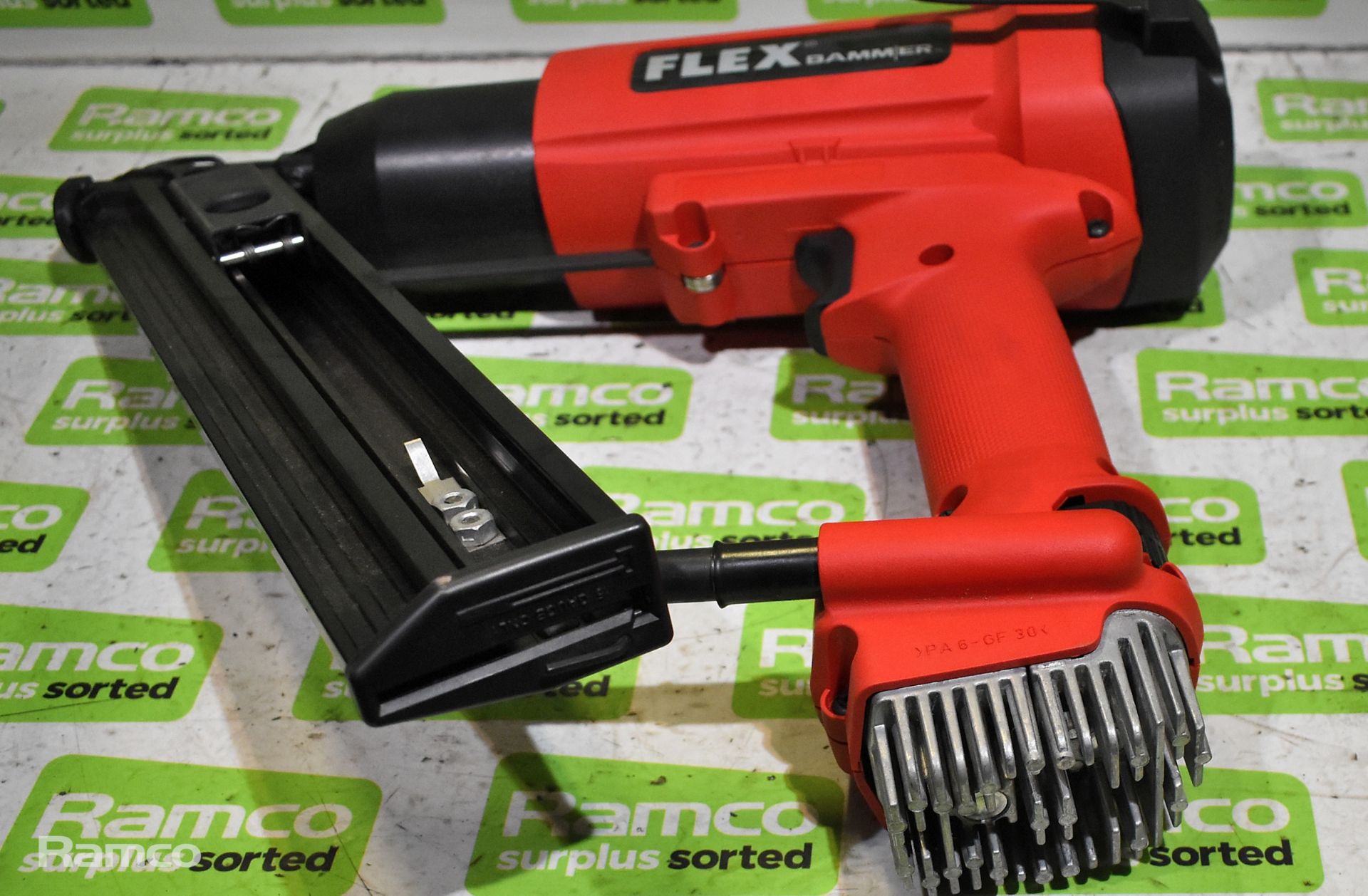 Flex bammer gas fueled nail gun with one gas cartridge in carry case - Image 3 of 7