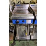 Blue Seal gas griddle on stand - W 450 x D 830 x H 1100 mm