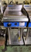 Blue Seal gas griddle on stand - W 450 x D 830 x H 1100 mm