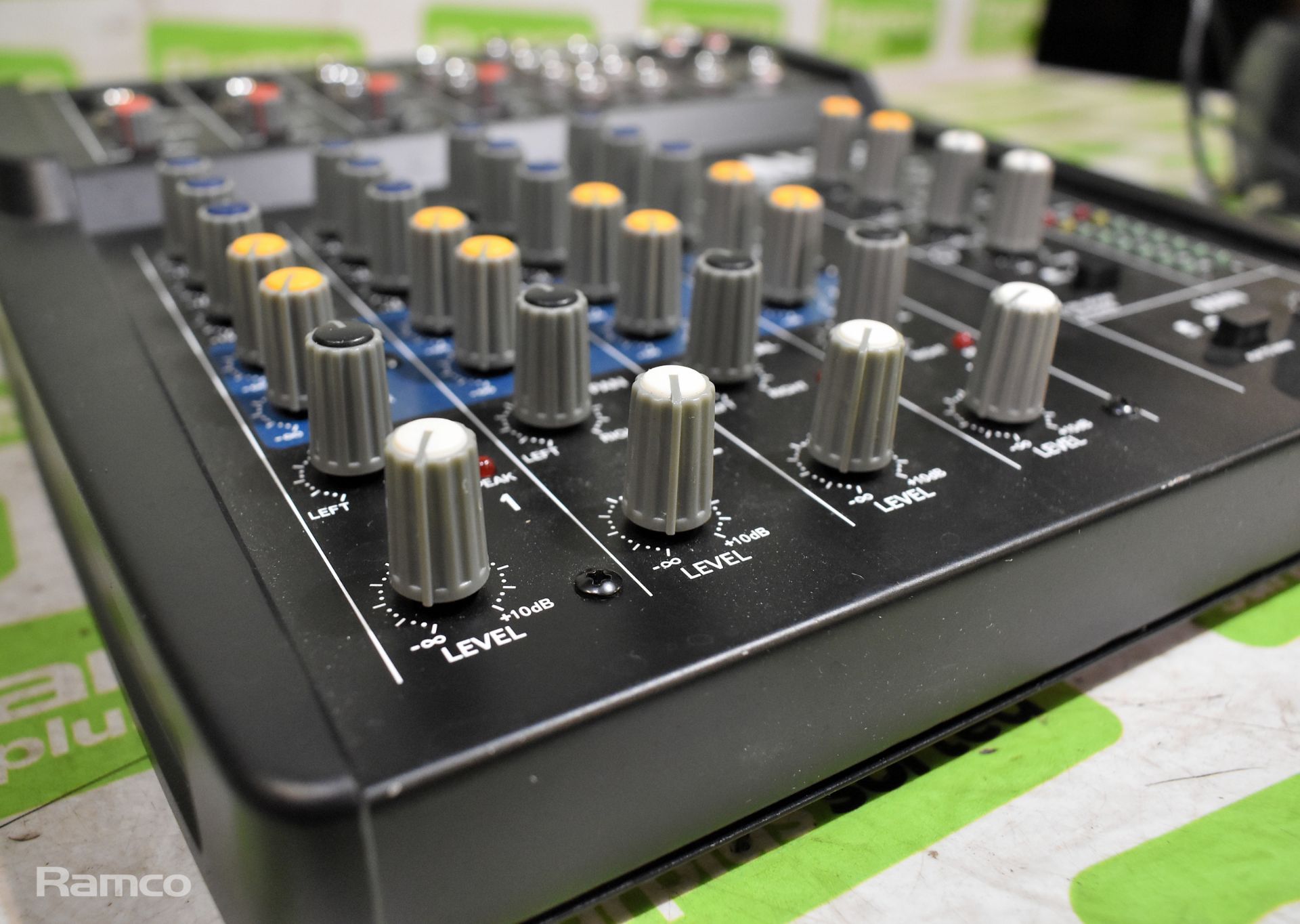 ALTO Pro ZMX862 6-channel 2-bus mixer, Yamaha MV800 audio mixer - Image 9 of 12