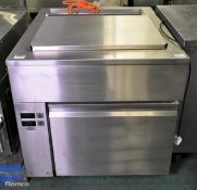 Franke CF01MGRD stainless steel refrigerated salad bar prep counter - W 860 x D 1030 x H 900mm