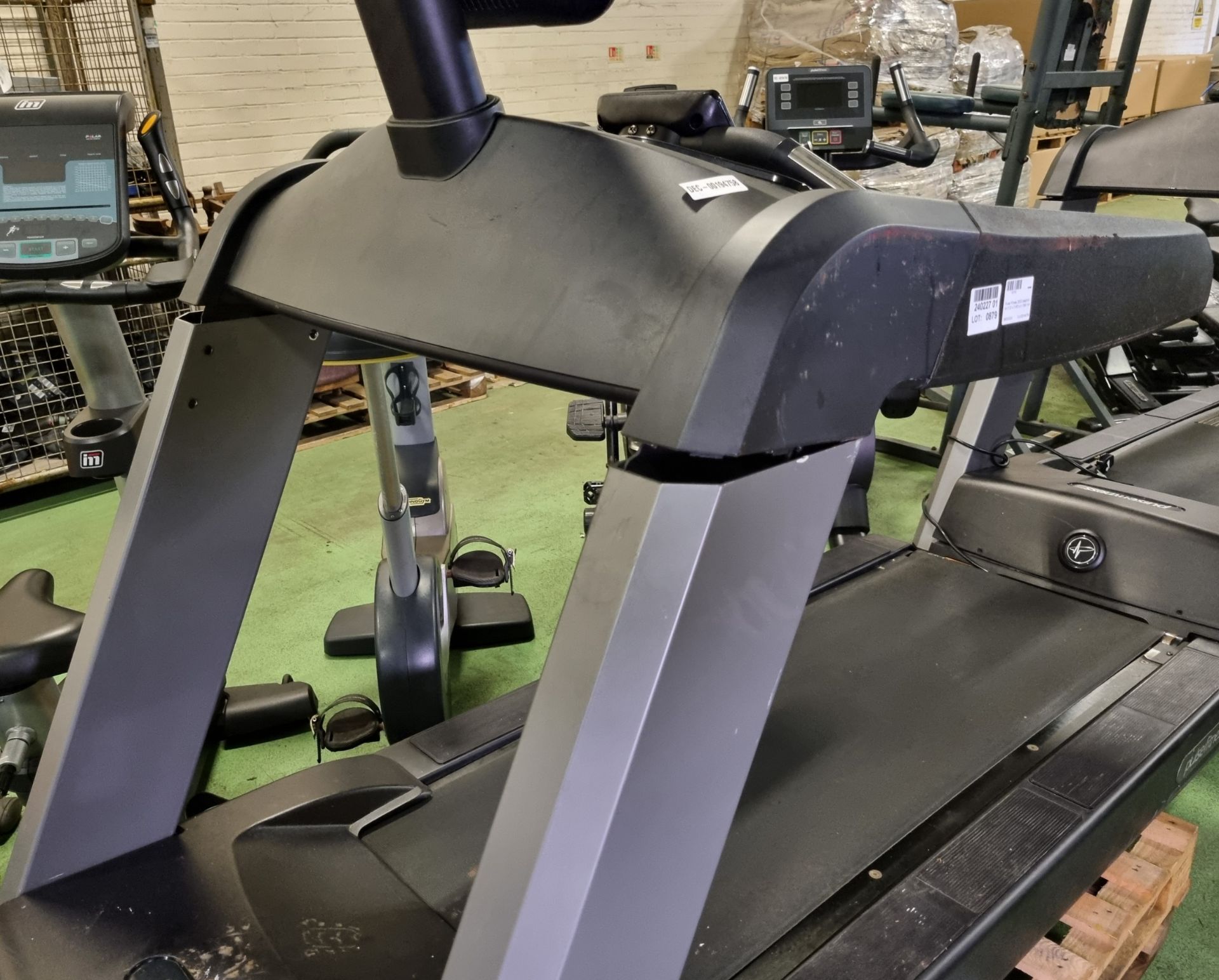 Pulse Fitness 260G treadmill - W 2120 x D 850 x H 1580 mm - Bild 3 aus 7