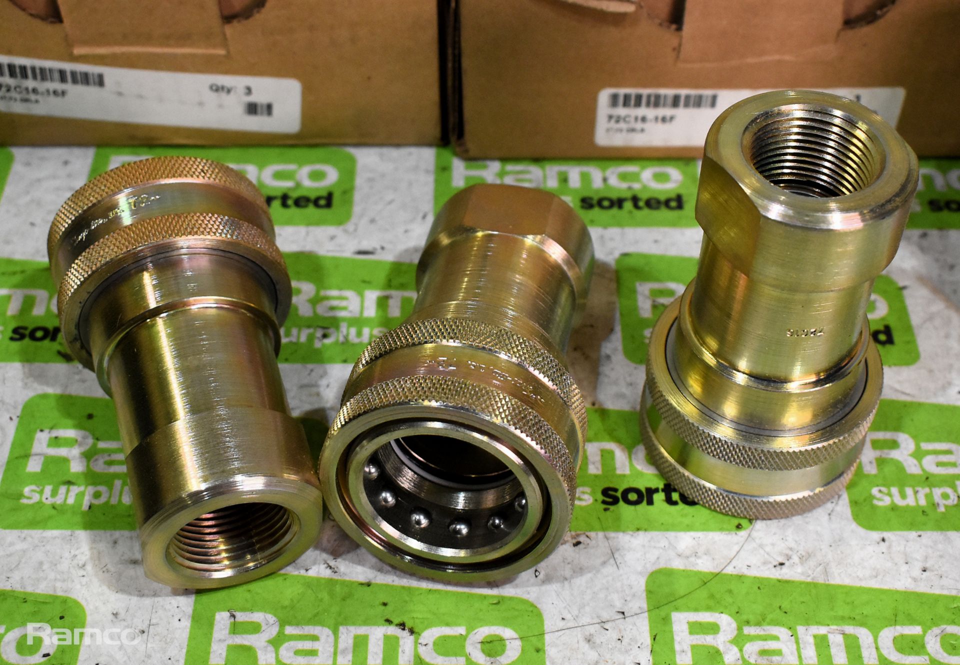 5 boxes of 1 inch BSP 72 series couplings - 3 per box - Image 2 of 5