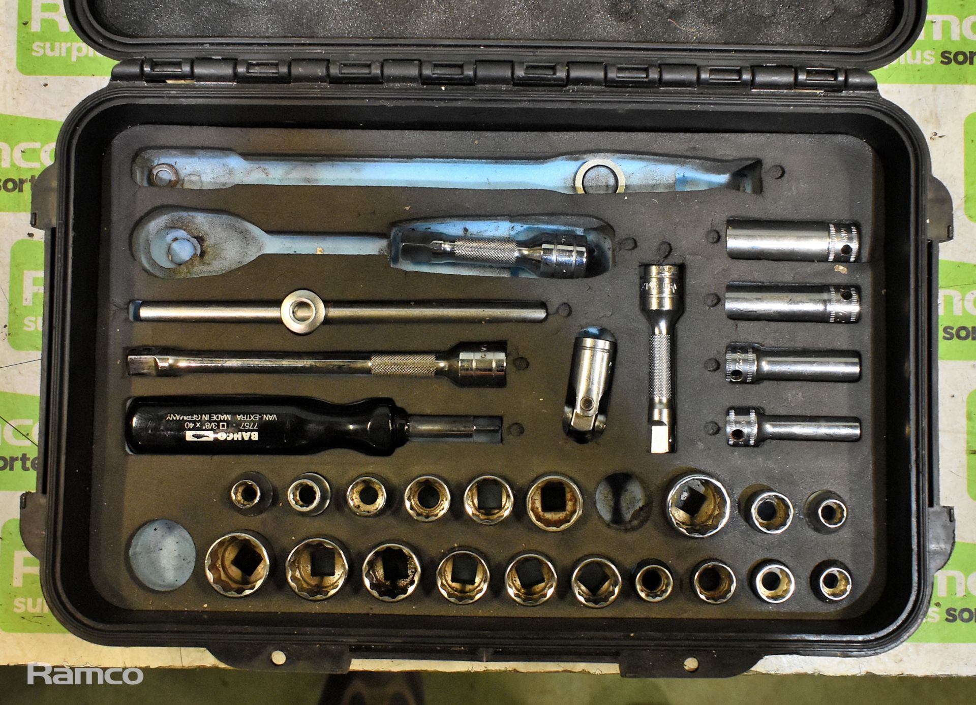 Multi piece socket set in plastic case with foam inserts - Snap-on 1/4 and 3/8 inch sockets - Image 7 of 12