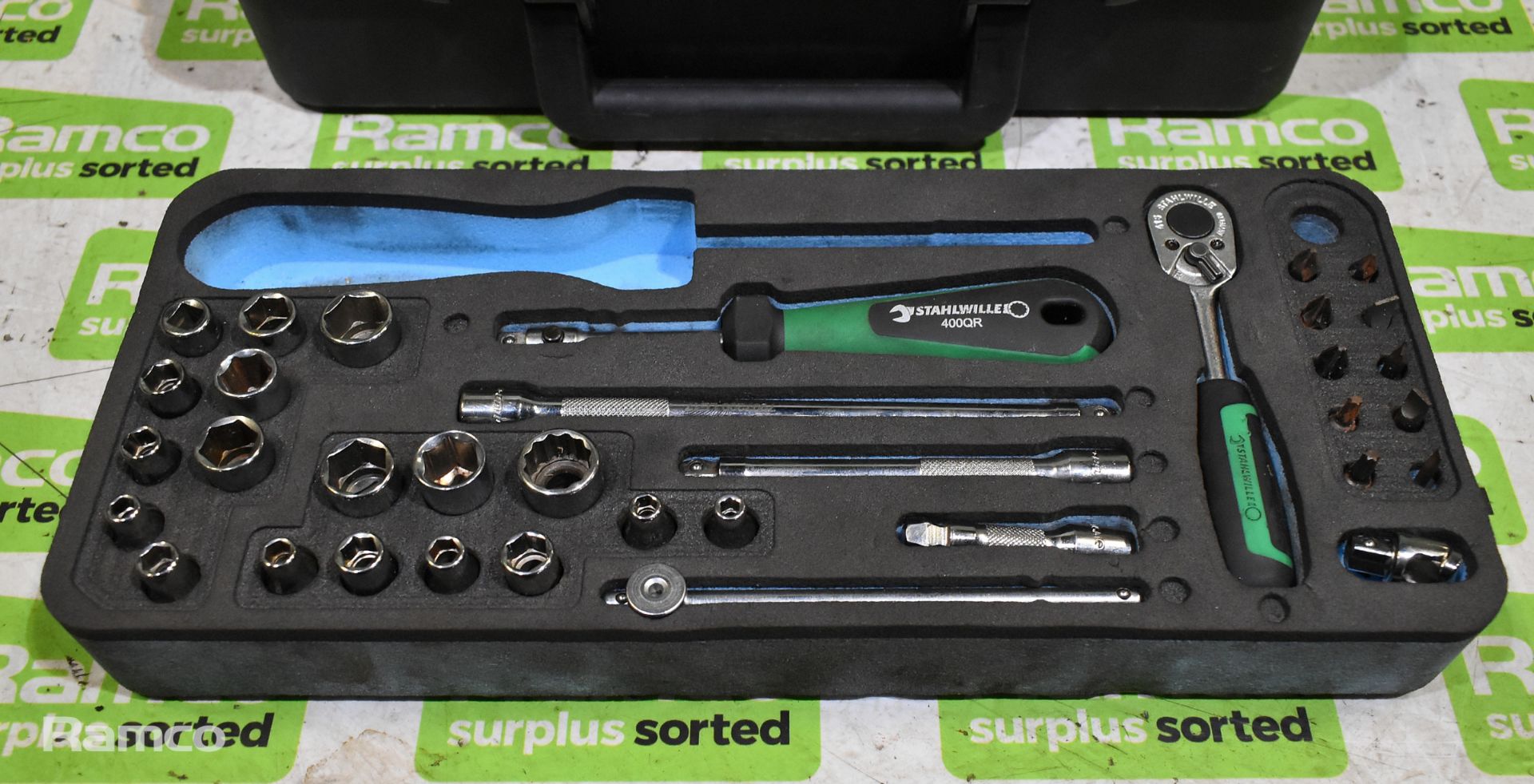 Multi piece socket set in plastic case with foam inserts - Snap-on 1/4 and 3/8 inch sockets - Image 4 of 12