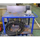 Water pump table with 4-way manifold and pressure hose - L 1150 x W 800 x H 1000mm