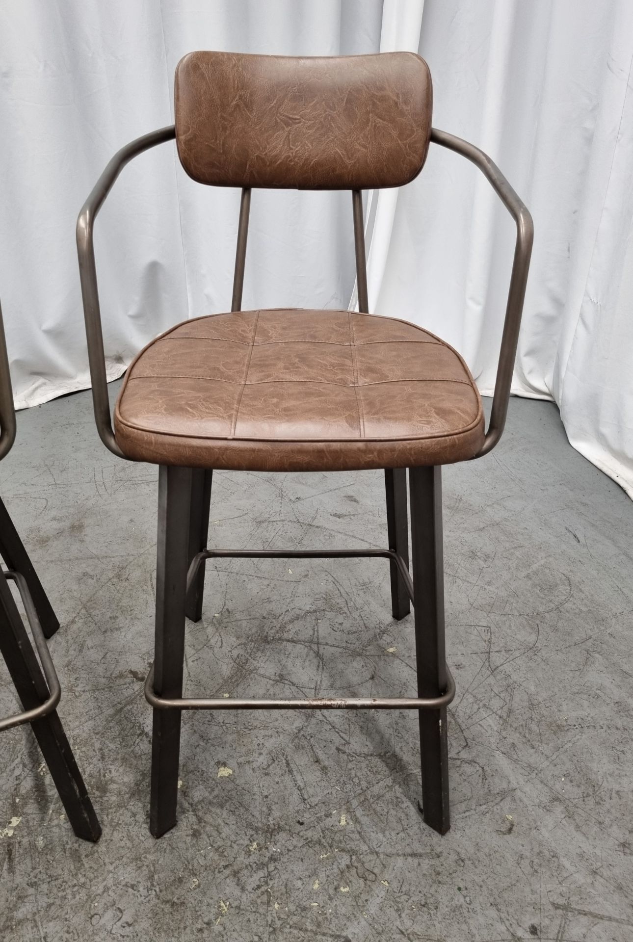 3x Industrial brown leather restaurant chairs - L 550 x W 600 x H 1100mm - Bild 2 aus 11