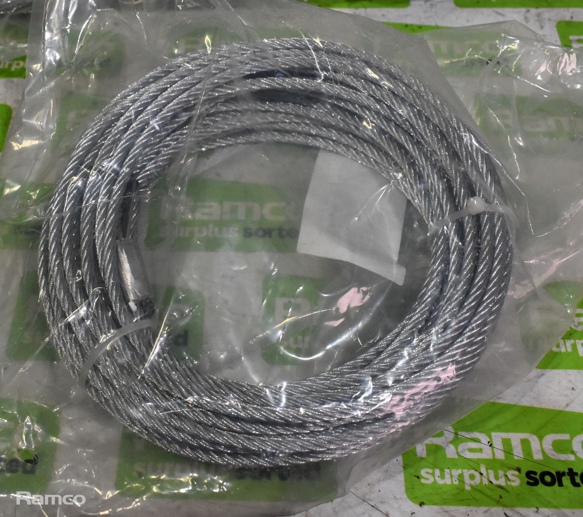 Box of various sized winch cables - Bild 5 aus 5