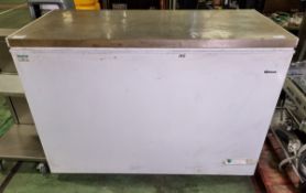 Gram CF 45 SG chest freezer - W 1310 x D 680 x H 910 mm