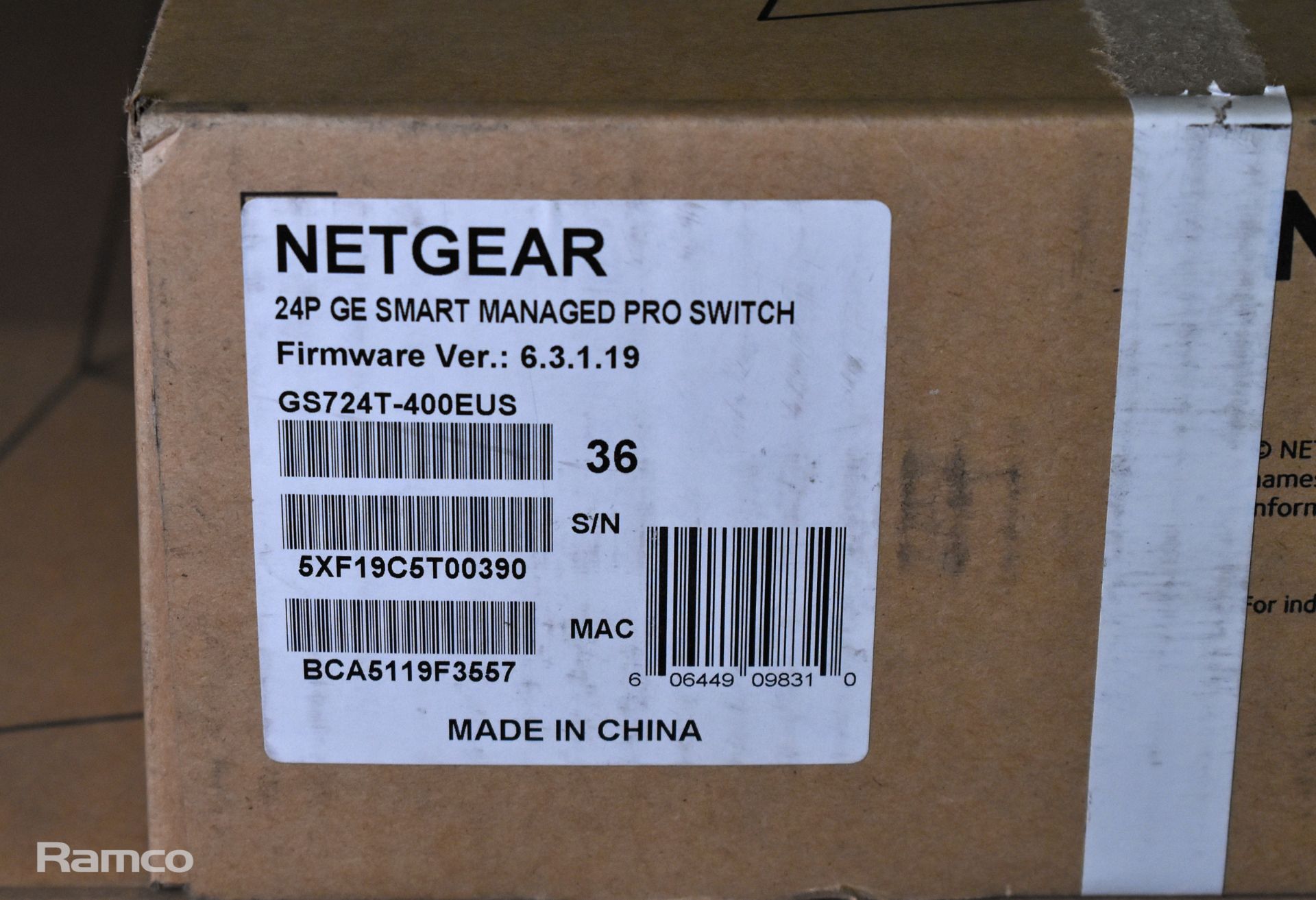 3x Netgear GS724T-400EUS 24 port GE smart gigabit network switches - Image 6 of 6