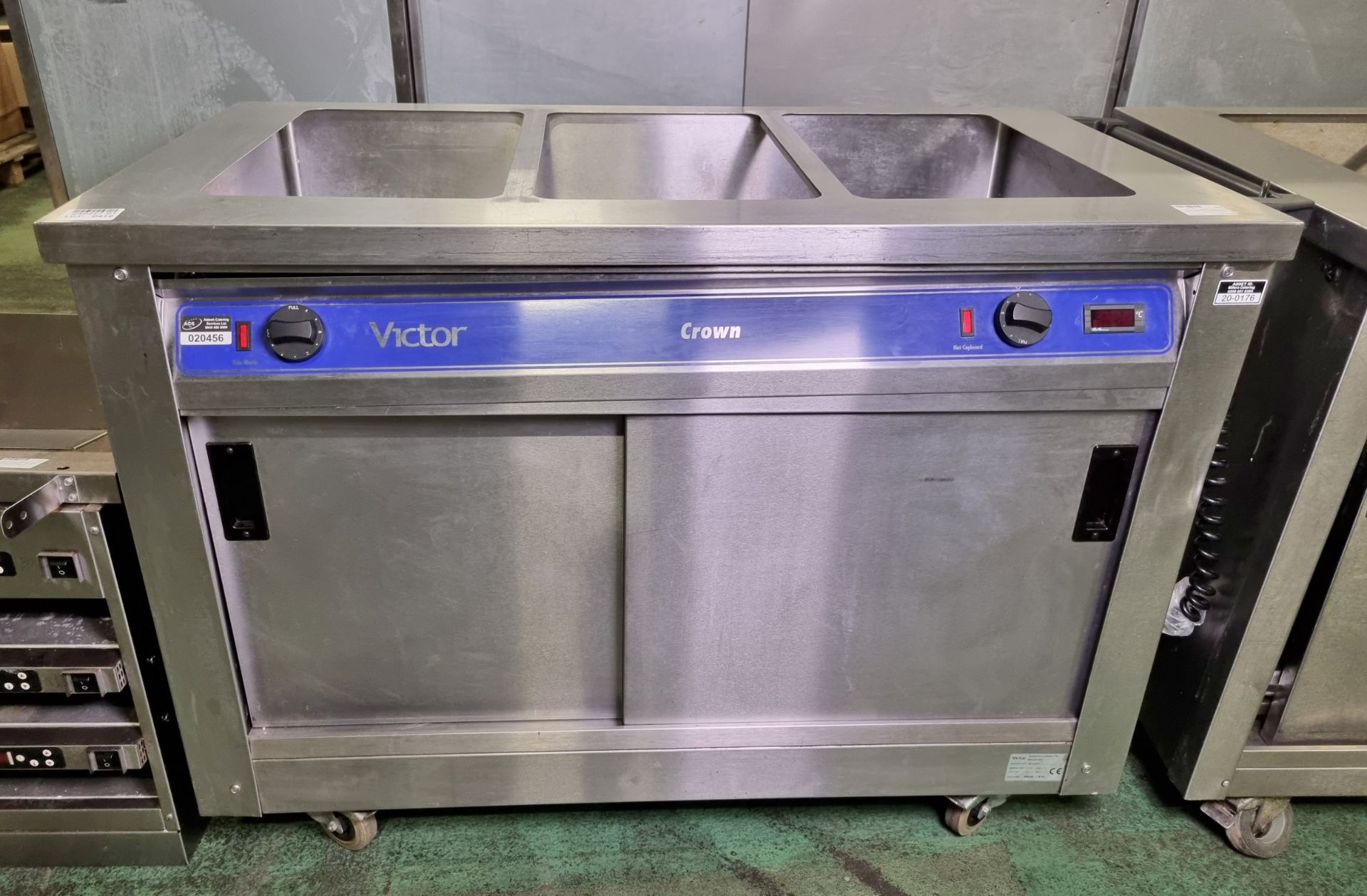Victor Crown BM30MS mobile bain marie hot cupboard - 220/240V - missing pans - W 1300 x D 900