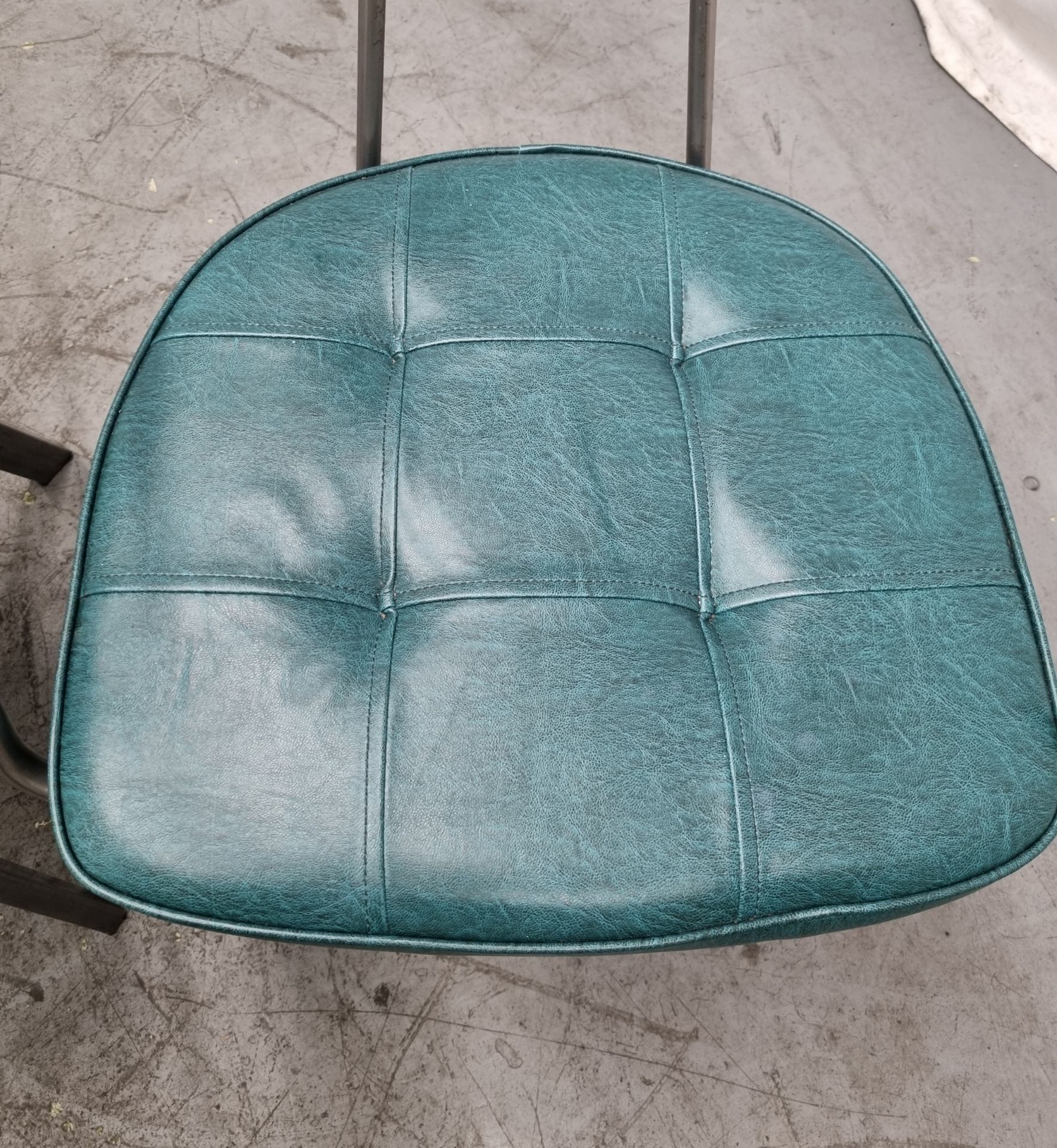 4x Industrial green leather restaurant chairs - L 550 x W 600 x H 80cm - Bild 6 aus 12