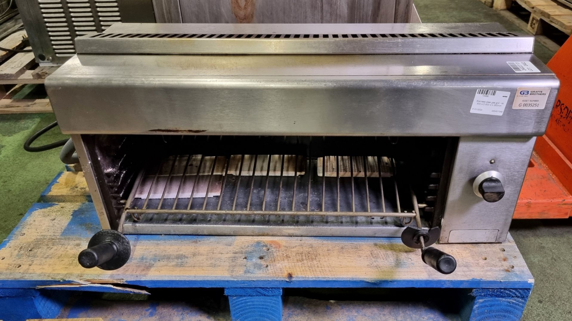 Stainless steel gas grill - W 800 x D 600 x H 350mm