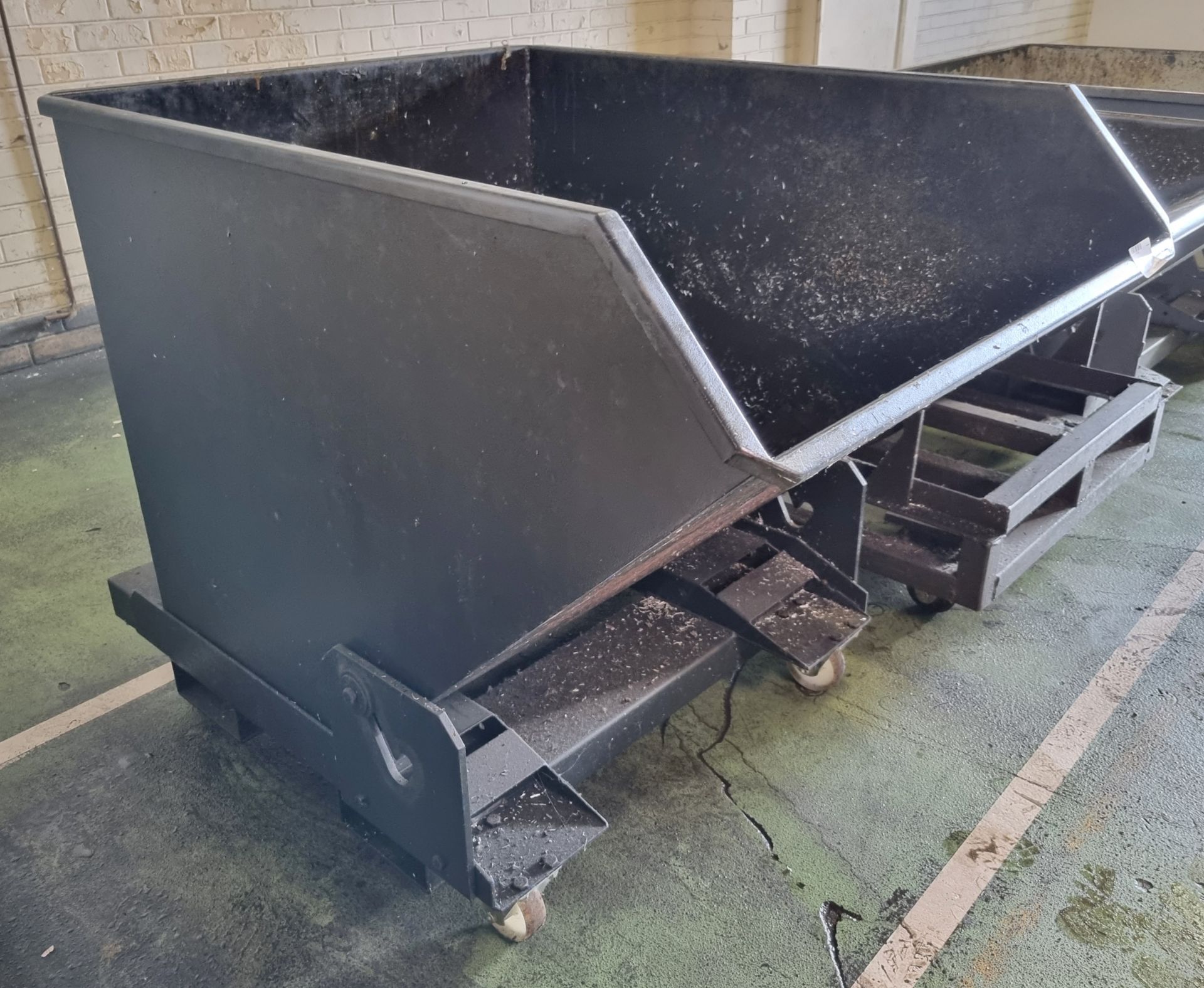 Forklift tipping skip -L 1300 x W 850 x H 950mm - Image 3 of 4