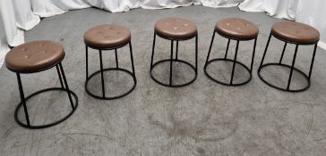 5x Industrial brown leather circular restaurant stools - L 450 x W 450 x H500mm